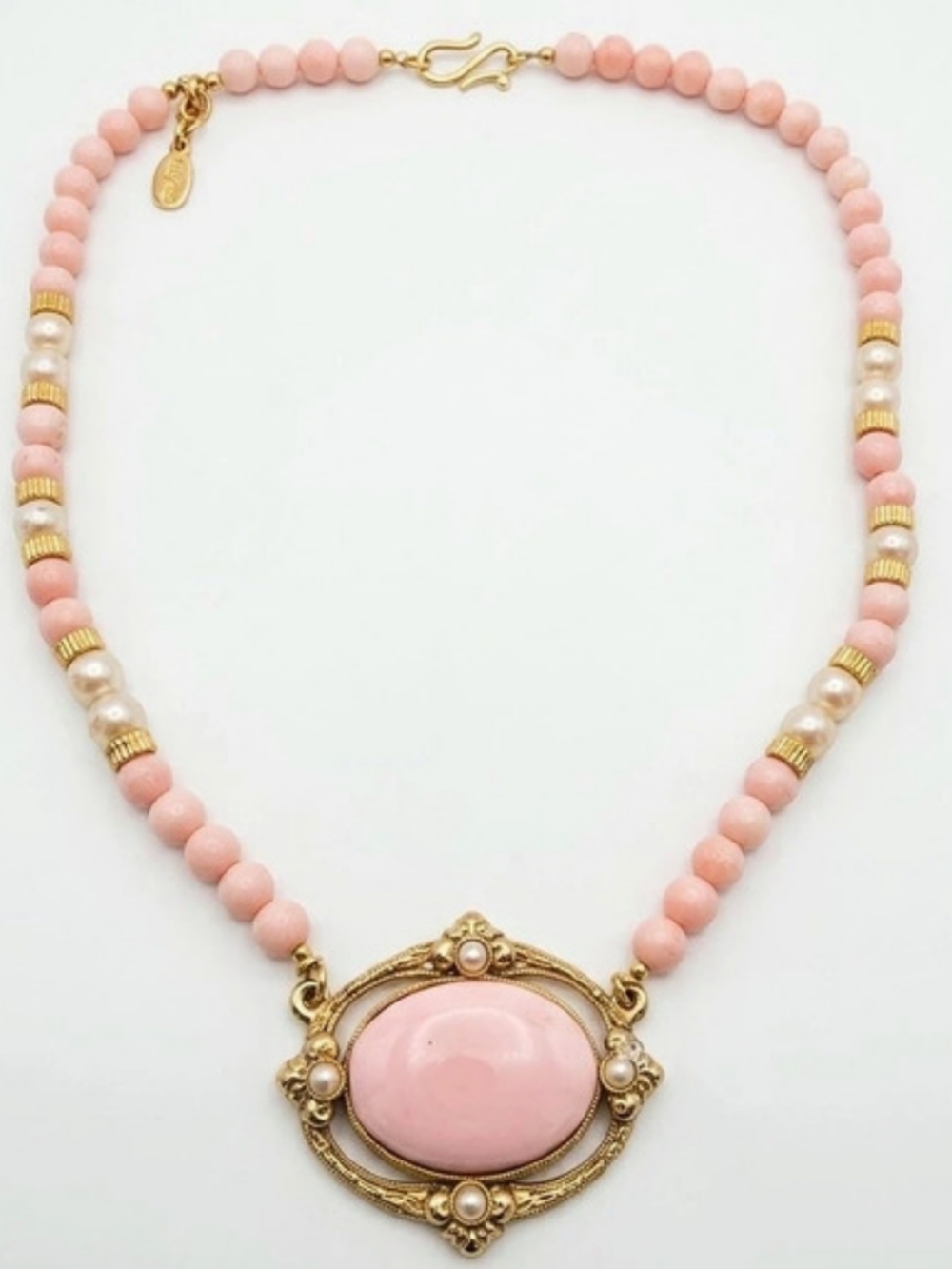 ​Vtg 1928 Victorian Style Pink Cabochon Faux Pearl Station Oval Pendant Necklace